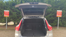 Volvo XC40 2.0 B3P Ultra Dark 5dr Auto Petrol Estate